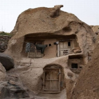 Un sat din Afghanistan