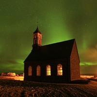 NORTHERN LIGHTS IN ICELAND