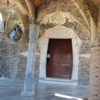 Cripta coloniei Gruell de Gaudi