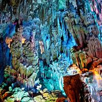 Peștera Curcubeu
