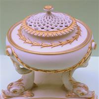 Ceramica modernă de-a lungul anilor 1