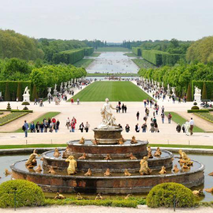 Promenade royale dans les Jardins du Chateau de Versailles