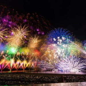 Japonia, Ojiya, Festivalul artificiilor Katakai