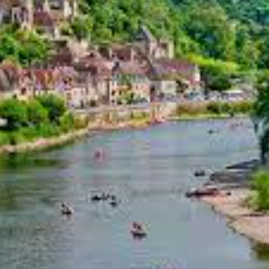 La majestueuse vallée de la Dordogne