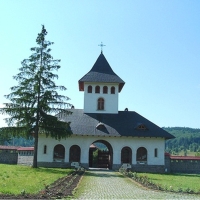 Mănăstirea Izvorul Mureşului. Jud. Harghita.