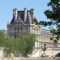 Paris Palatul Luvru2